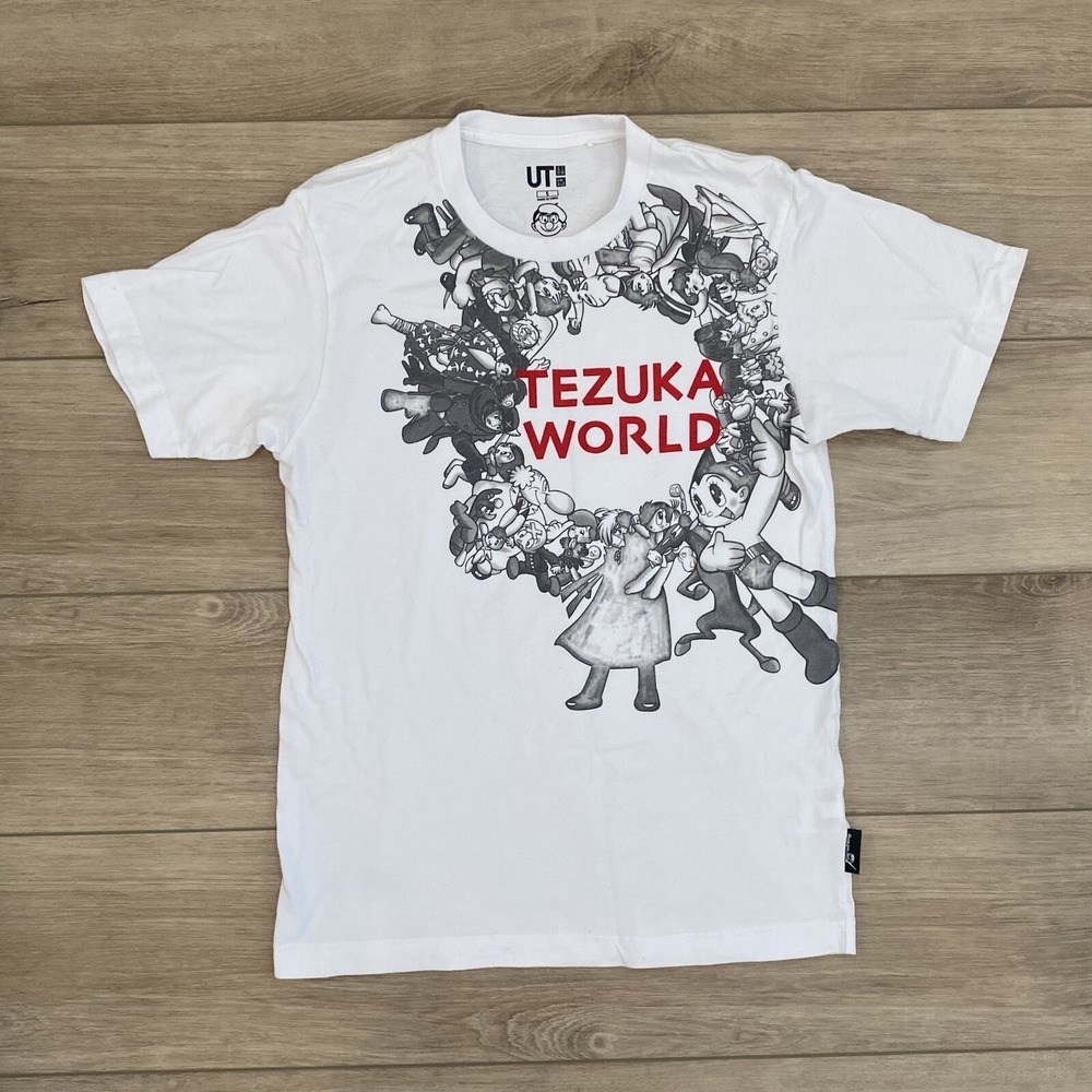 UNIQLO Tezuka World Size S T-Shirt Osamu Tezuka Astro boy UT Japan Rare Graphic